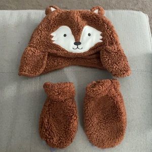 baby bear hat and bear claw mittens